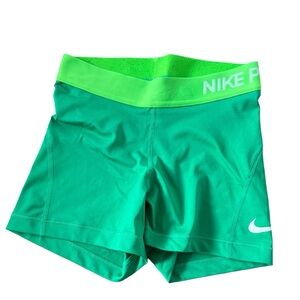 GREEN NIKE PROS